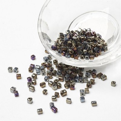 Fyrkantiga seed beads svart grå AB color