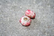 Pärla med metallhål-Vit med rosa blomma