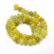 Halvädelstenspärlor runda nuggets jade gul oliv