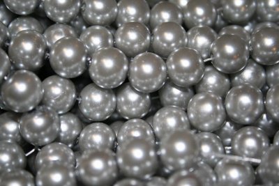 Lackerade glaspärlor - 12 mm, silvergrå